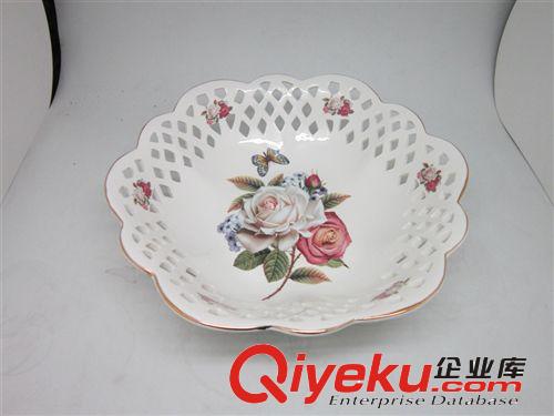 12’水果碗 鏤空設(shè)計(jì) 造型優(yōu)美 典雅花色 ceramic bowl