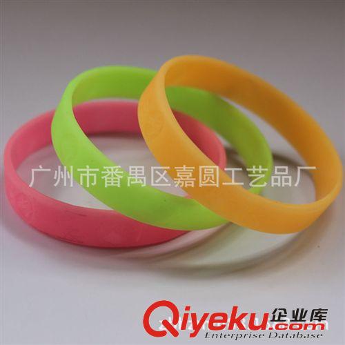 廣州廠家供應(yīng) 硅膠手環(huán) 夜光硅膠手環(huán) 填色硅膠手環(huán) 凸字印刷手環(huán)原始圖片3