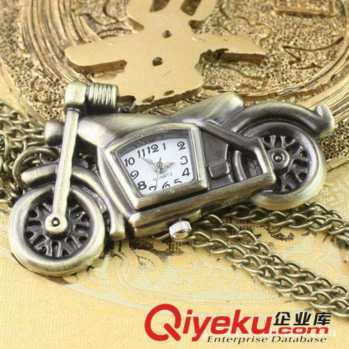 復(fù)古經(jīng)典老爺車石英懷表 老爺車石英掛鏈禮品表