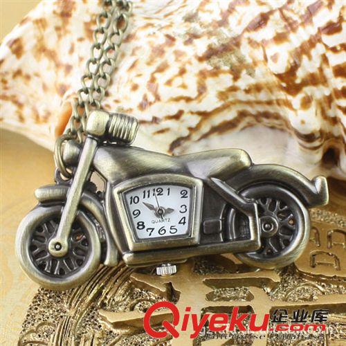 復(fù)古經(jīng)典老爺車石英懷表 老爺車石英掛鏈禮品表
