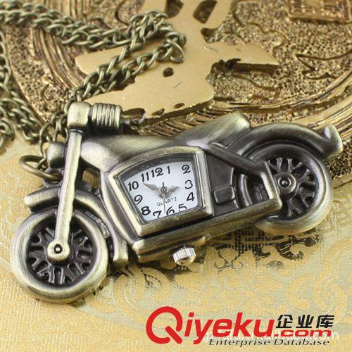 復(fù)古經(jīng)典老爺車石英懷表 老爺車石英掛鏈禮品表