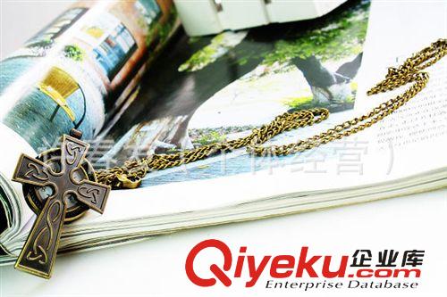 供應新款十字架時尚電子掛鏈表 商務禮品表 廠家直銷手表批發(fā)原始圖片2
