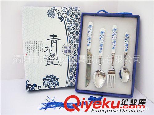 韓式青花瓷禮品套裝 骨瓷叉勺筷子 韓國(guó)陶瓷餐具 八件套禮品贈(zèng)品