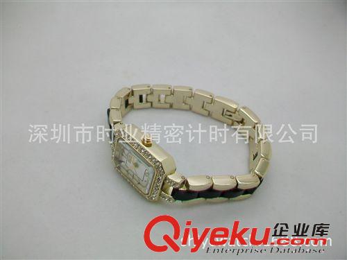 廠家供應(yīng)新款方形女士手鏈表 精美時(shí)裝表原始圖片3