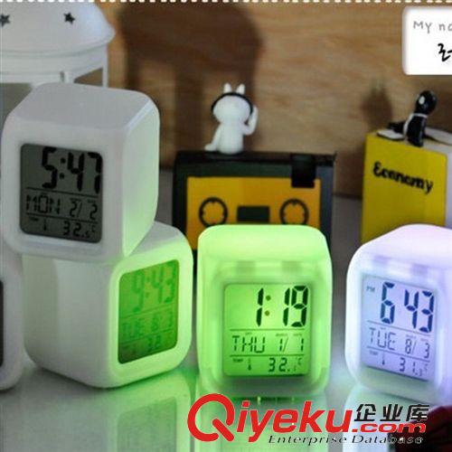 6123大號七彩變色心情鬧鐘 生日禮物 夜光鐘電子鐘 萬年歷 顯溫度原始圖片2