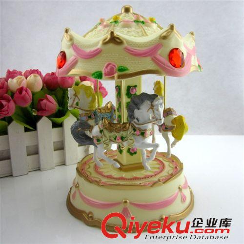 6115復(fù)古旋轉(zhuǎn)木馬帶燈音樂盒 創(chuàng)意八音盒 送女孩子生日禮物原始圖片2