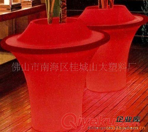 供應(yīng)高品質(zhì)、高性能、環(huán)保PE滾塑燈罩原始圖片2