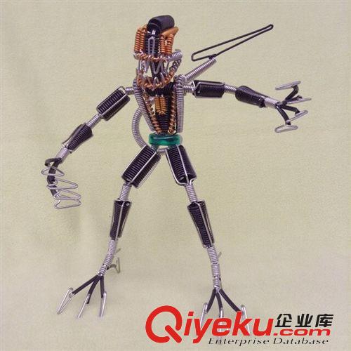 異形機器人模型 手工鋁線工藝品 創(chuàng)意居家擺設品  手工自行車廠家原始圖片2