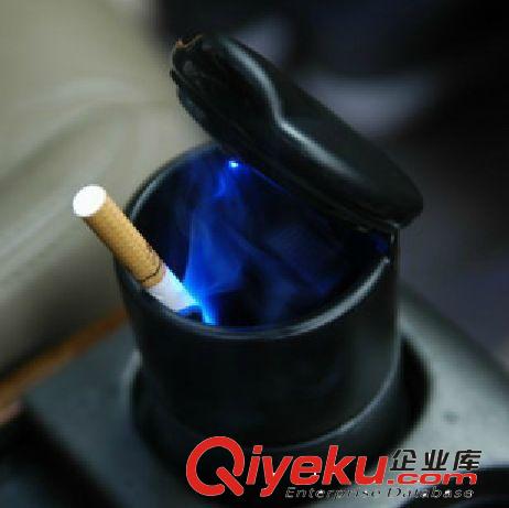 車載煙灰缸帶led燈 車用煙灰缸 通用型 家車兩用煙灰缸原始圖片3