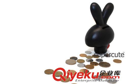 時尚可愛側(cè)坐愛心兔存錢罐原始圖片2