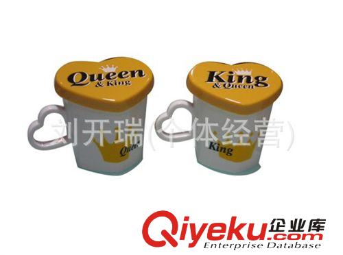 卡通創(chuàng)意兒童雪糕牽手情侶塑料水杯帶蓋帶勺杯子禮品贈品批發(fā)