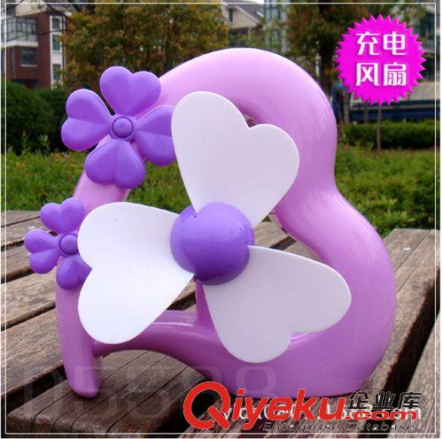 淘寶熱銷夏季清涼風(fēng)扇 嬰兒車簡(jiǎn)約充電搖頭夾子風(fēng)扇（配USB線）