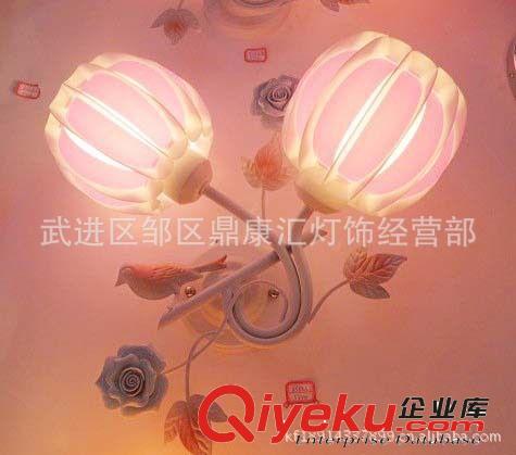 批發(fā)現(xiàn)代壁燈，床頭燈，大氣時尚，家裝床頭燈8383/2