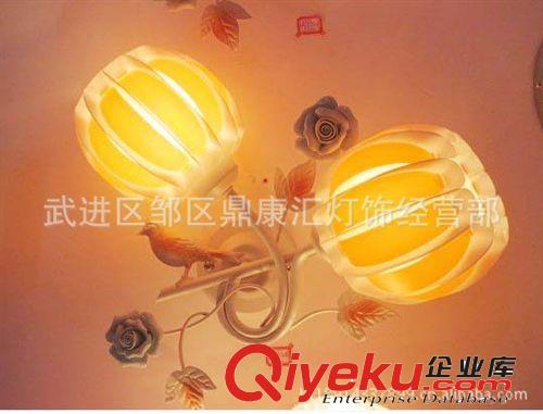 批發(fā)現(xiàn)代壁燈，床頭燈，大氣時尚，家裝床頭燈8383/2原始圖片2