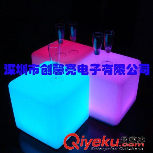 歡迎咨詢 沙灘凳子 cube LED15色發光變色 塑料凳子