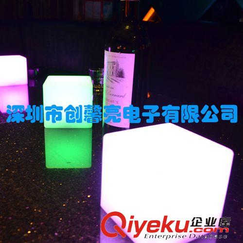 廠家直銷 LED15色發(fā)光 咖啡店桌燈裝飾 table lamp