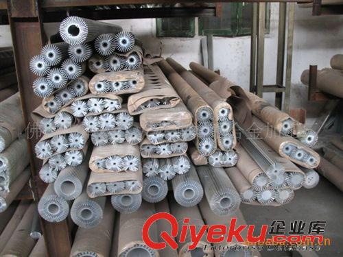廠家熱銷 方形鋁散熱器 鋁鍛壓散熱器 太陽花散熱器鋁型材
