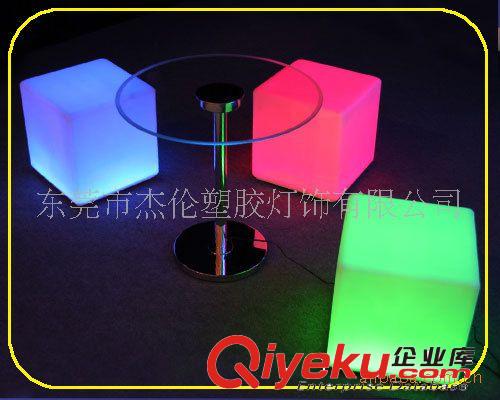 滾塑LED凳子廠家 LED發(fā)光凳子 LED七彩凳子 LED CUBE