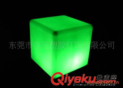 滾塑LED凳子廠家 LED發(fā)光凳子 LED七彩凳子 LED CUBE