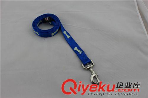 東莞廠家專業(yè)生產(chǎn) 尼龍夜光狗狗牽引繩 金毛 大/中/小型犬等原始圖片3