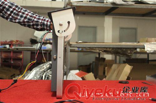 廠家直供 車載廣告機(jī) 背鎖廣告機(jī) 吸頂廣告機(jī) 高清1080P 現(xiàn)800元原始圖片3