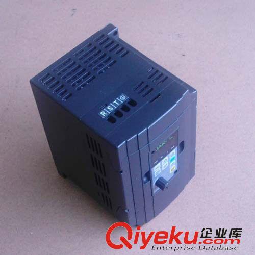 代理銷售佳樂JAROL變頻器JR7100-1R5G-4-1011(1.5KW 380V)