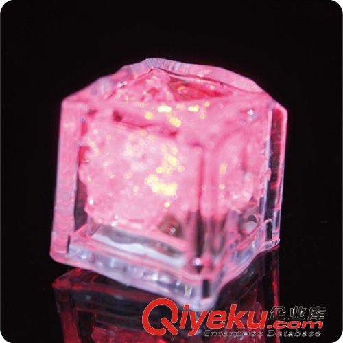 生產(chǎn)LED冰塊 發(fā)光冰塊/LED七彩冰塊/按健冰塊/款式齊全質(zhì)量保證