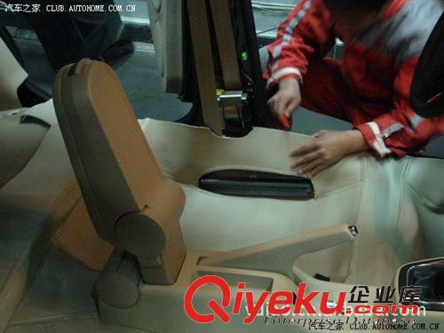 汽車飾品地膠、活地膠激光切割機、切割速度快，精度高