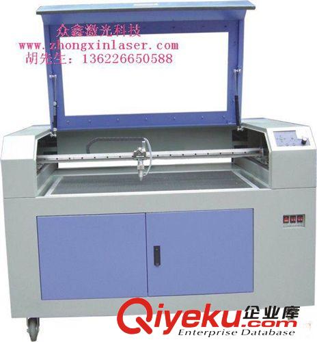 眾鑫供應(yīng)cdj自動(dòng)攝像定位商標(biāo)、布料、皮革、雕花、切割機(jī)原始圖片2