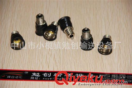 E12轉(zhuǎn)E17燈座 老化燈座 LED燈燈座 燈頭燈座 轉(zhuǎn)換燈頭 E12-E17
