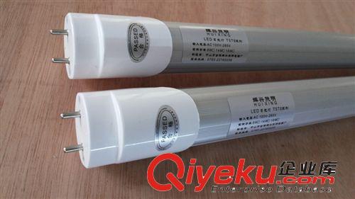 中山古鎮(zhèn)夏季促銷輝興LED照明燈具gdT5T8一體化支架一件代發(fā)