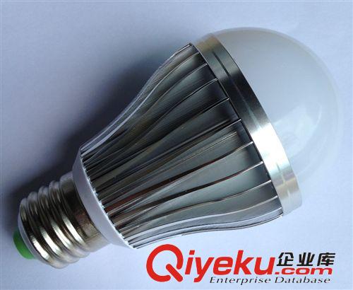 廠家供應新款球泡燈外殼，5W球泡燈外殼，LED球泡燈外殼 E27螺口