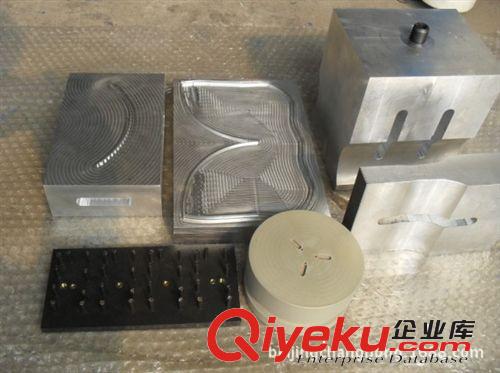 天津超聲波塑膠焊接機-天津長翔超聲波塑膠焊接機