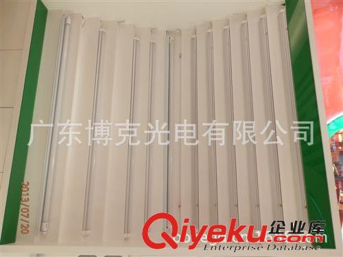 廠家直銷(xiāo)T5/T8LED燈管 LED日光燈 T5一體化燈管 led日光燈管