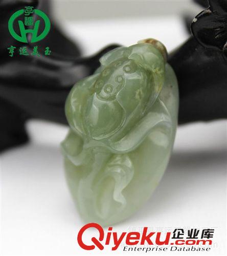 和田玉籽料吊墜蓮花 鎮平玉器加工 新疆和田玉批發