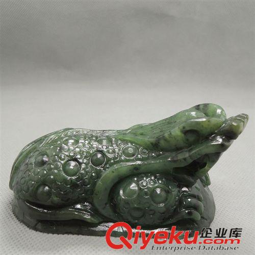 批發(fā)供應(yīng)和田玉碧玉純手工金蟾小擺件 本店一件起批 南陽批發(fā)網(wǎng)