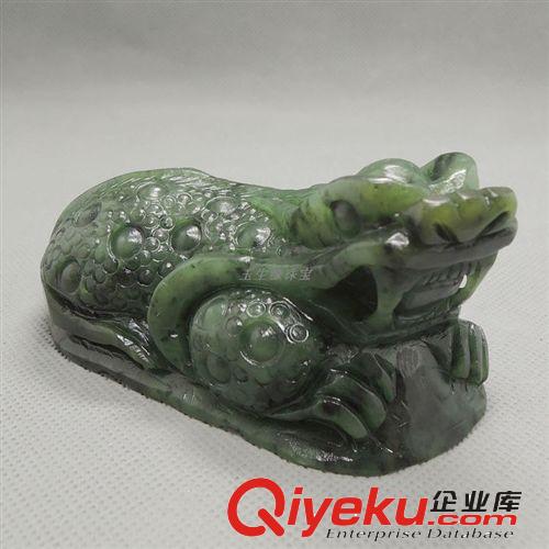 批發(fā)供應(yīng)和田玉碧玉純手工金蟾小擺件 本店一件起批 南陽批發(fā)網(wǎng)