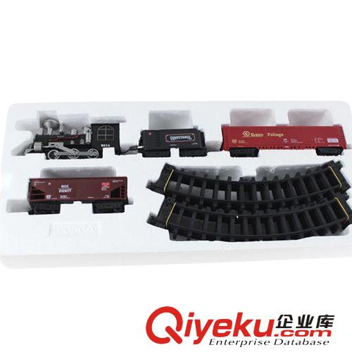 廠家直銷火車玩具軌道車電動(dòng)玩具車燈光音樂(lè) 會(huì)冒煙 澄海玩具批發(fā)