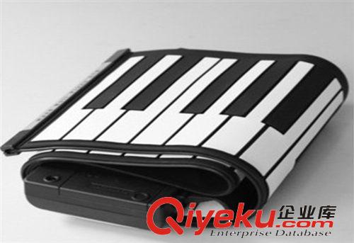 61鍵經(jīng)典款加厚有手感手卷鋼琴琴 soft keyboard piano外貿(mào)熱銷品原始圖片2