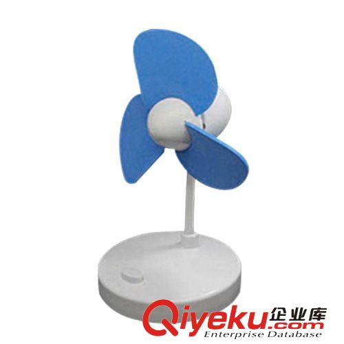 帶獨(dú)立開關(guān)三葉USB風(fēng)扇 小型桌面小風(fēng)扇 USB fan 華強(qiáng)北批發(fā)