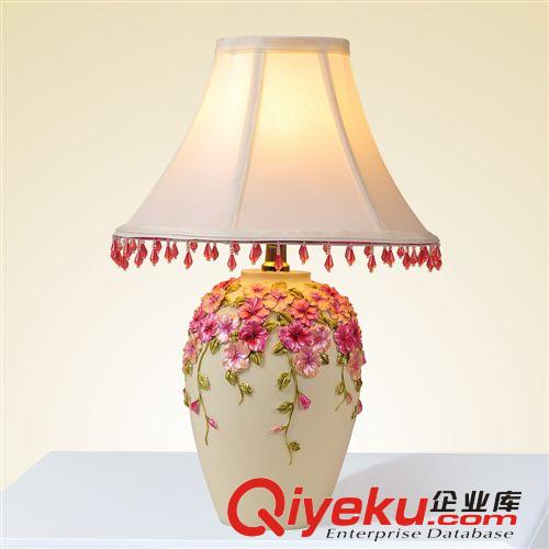 現(xiàn)貨供應(yīng)臺燈 現(xiàn)代簡約臺燈 臥室燈具 客廳燈床頭燈飾 做工精美原始圖片2