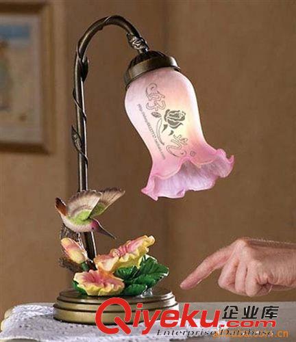 供應(yīng) 工藝臺(tái)燈 樹(shù)脂臺(tái)燈 外貿(mào)燈飾 臺(tái)燈 彩色蝴蝶