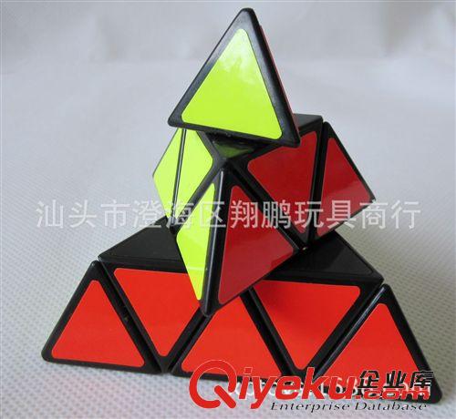 【樂美玩具】圣手魔方  黑色微調(diào)彈簧三角形 兒童益智 玩具批發(fā)