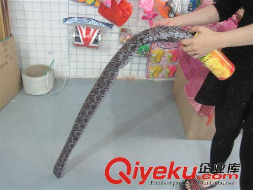 薯片彈跳蛇 整人玩具 整蠱玩具 薯片桶 搞怪玩具 兒童玩具 簡裝筒