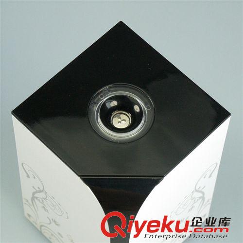 新款水立方迷你加濕器/USB創意迷你加濕器/水魔方USB加濕器原始圖片3