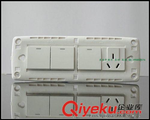 行業(yè)至冰價批發(fā)：TCL118型/U系列/四位 一開單+二開雙+三孔插原始圖片2
