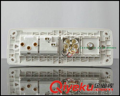 行業至冰價批發：TCL118型/U系列/四位 一開+電視+電話+三孔插座原始圖片3