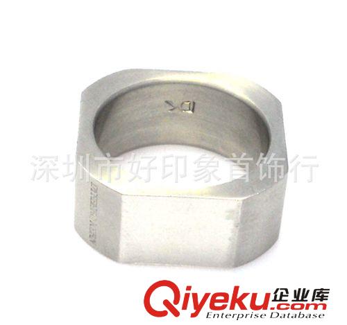 戒指廠供應(yīng)純鋼色磨砂面蝕字戒指 可根據(jù)客戶要求生產(chǎn)的戒指原始圖片2