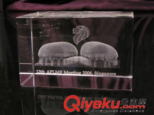 【2012創(chuàng)意水晶內(nèi)雕】創(chuàng)意水晶內(nèi)雕 方體內(nèi)雕禮品 水晶內(nèi)雕廠家原始圖片2