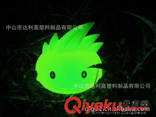 供應LED小臺燈、滾塑臺燈系列、專業(yè)戶外發(fā)光燈飾系列